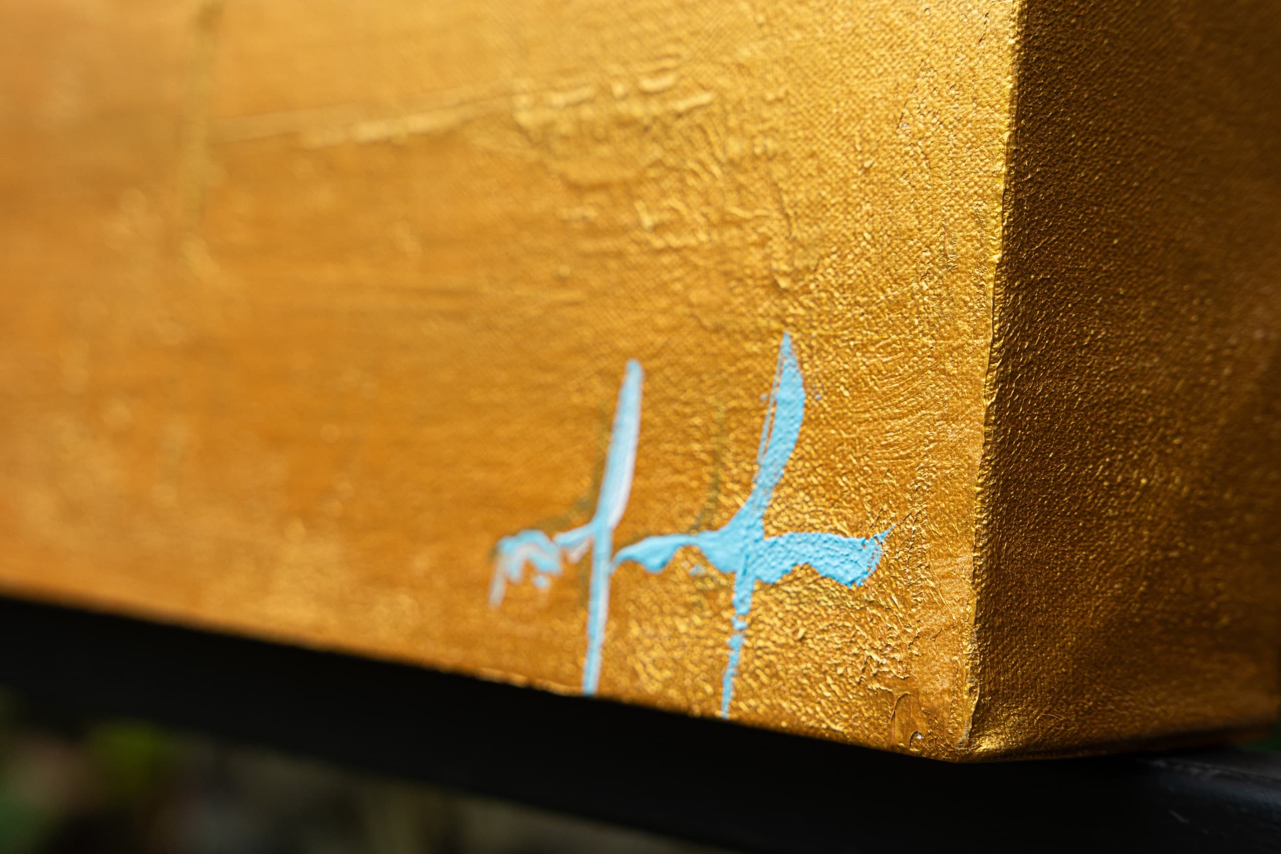 Blue&Gold — texture detail